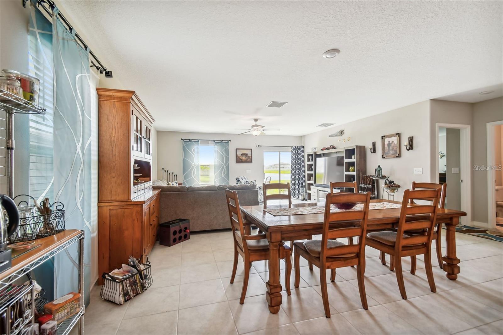 Listing photo id 7 for 7021 King Creek Drive