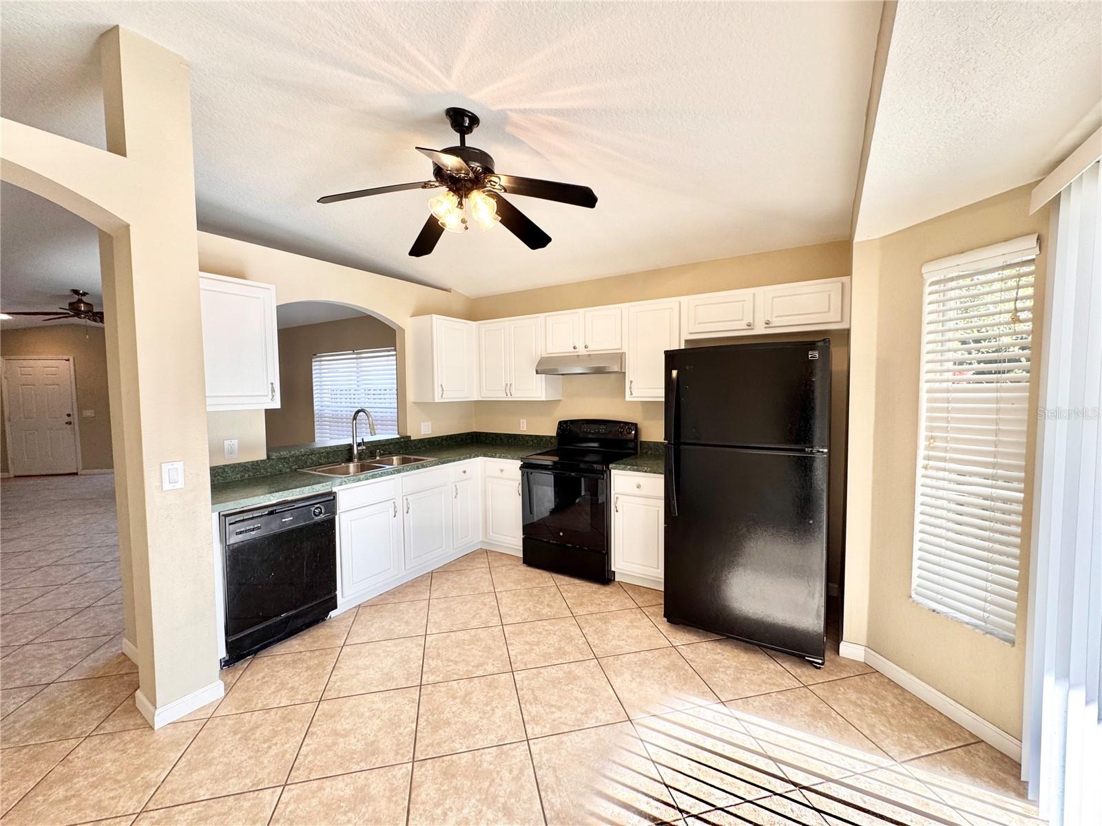 Image 12 of 94 For 18133 Lembrecht Way