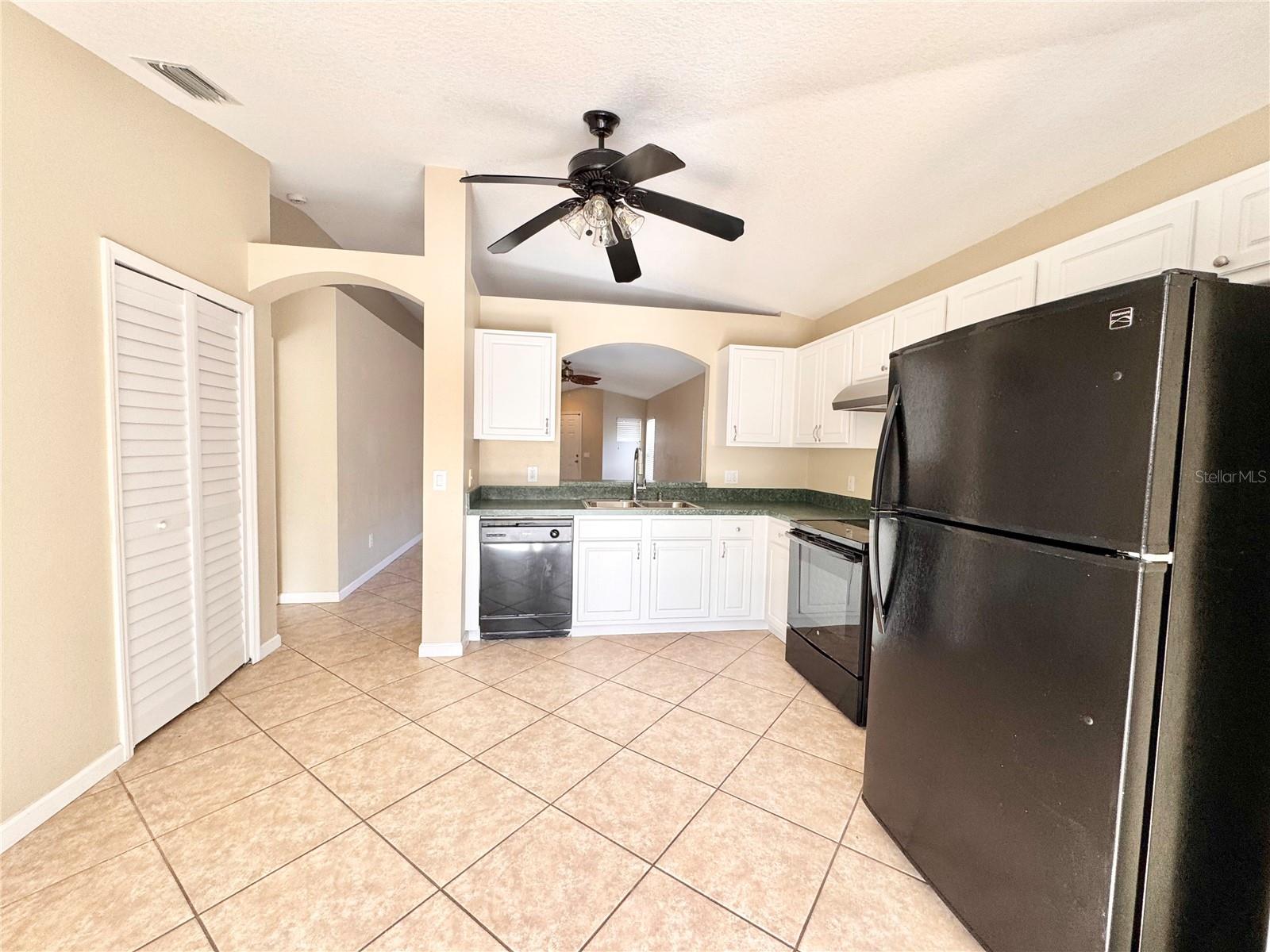 Image 17 of 94 For 18133 Lembrecht Way