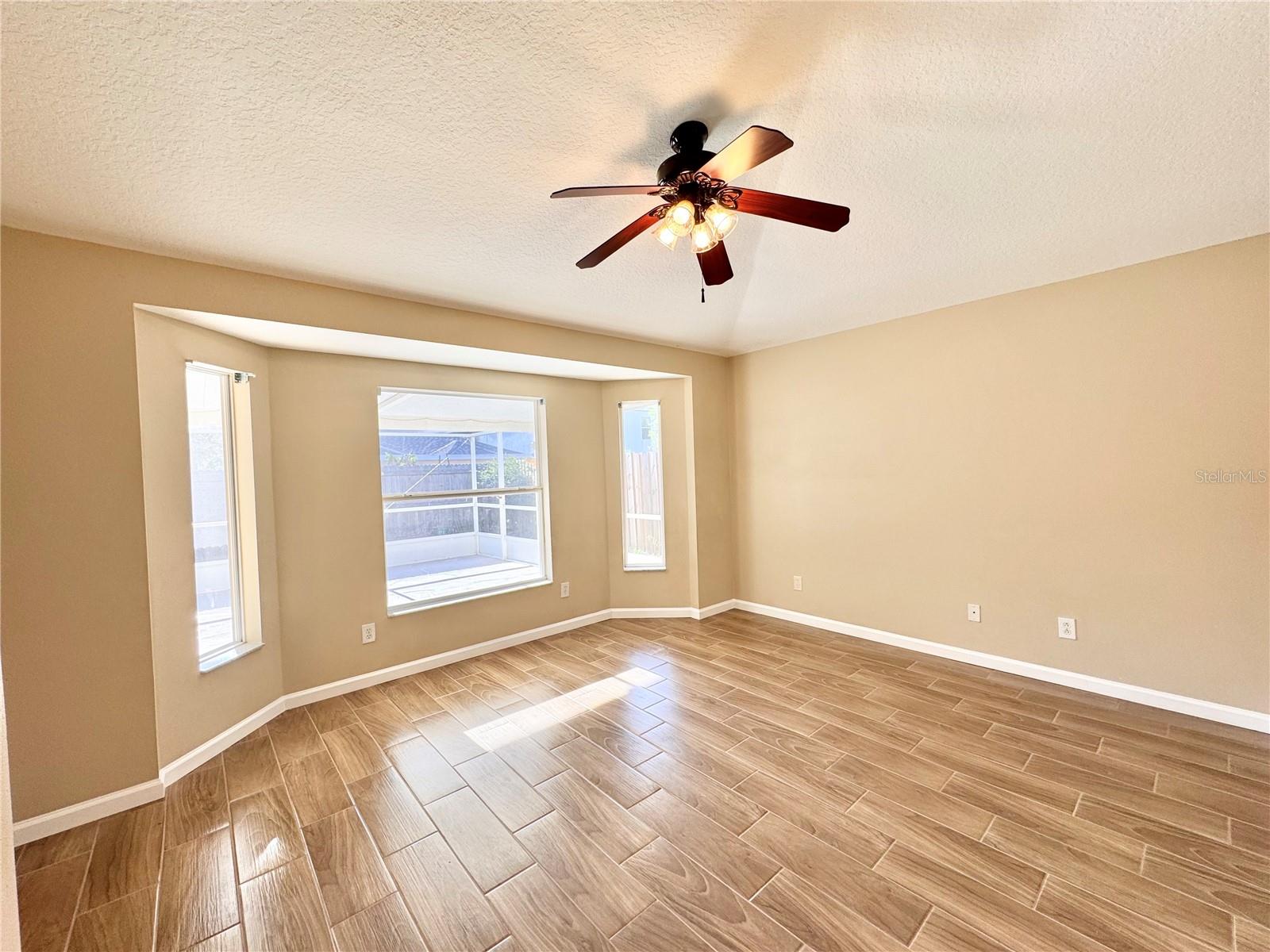 Image 29 of 94 For 18133 Lembrecht Way