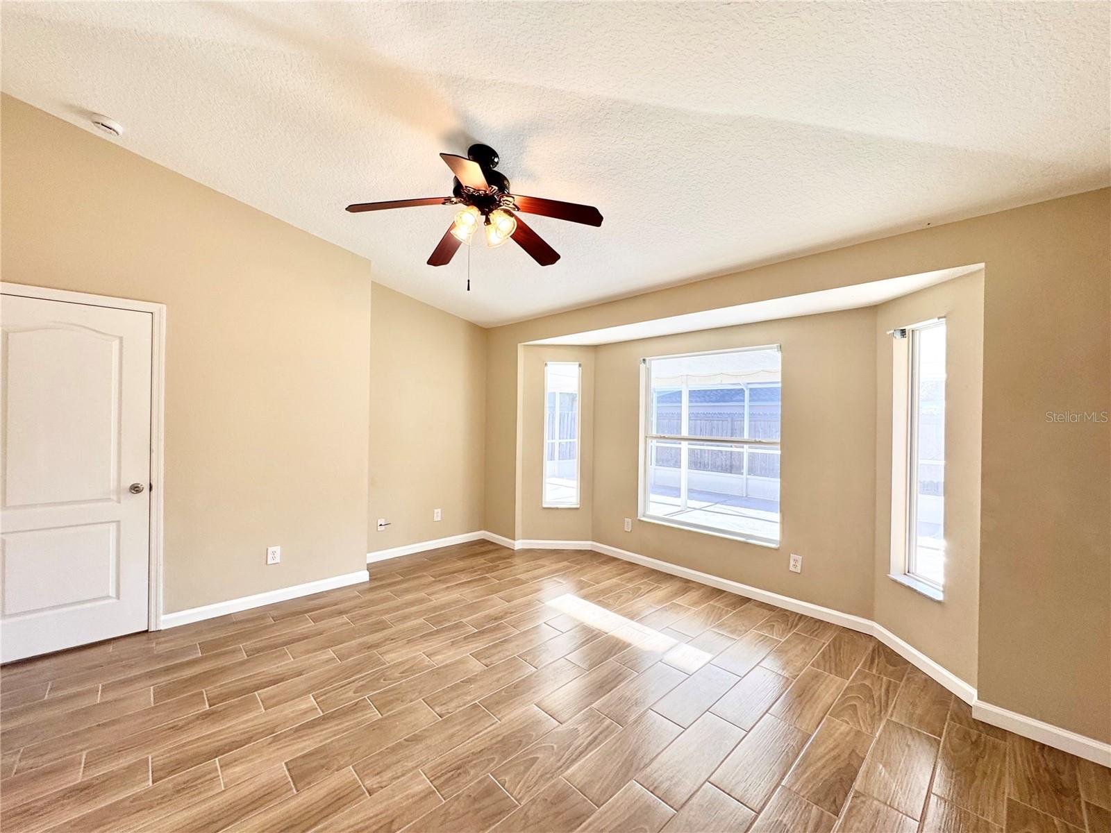 Image 31 of 94 For 18133 Lembrecht Way