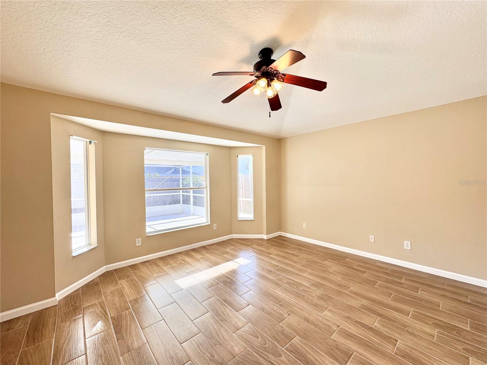 Image 33 of 94 For 18133 Lembrecht Way