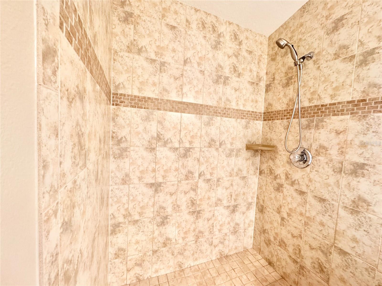 Image 41 of 94 For 18133 Lembrecht Way