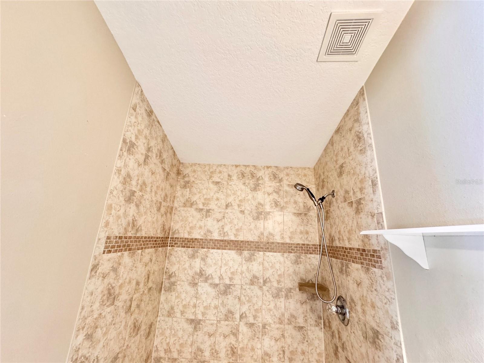 Image 42 of 94 For 18133 Lembrecht Way