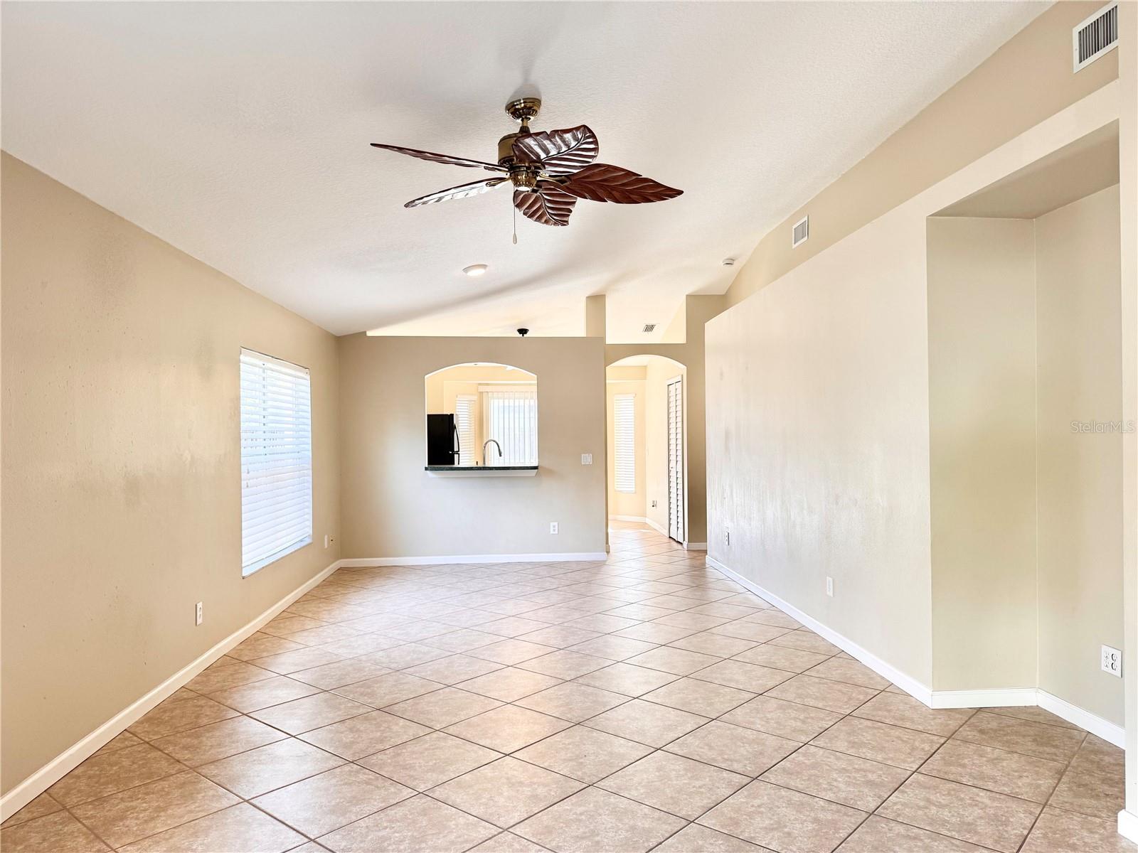 Image 7 of 94 For 18133 Lembrecht Way