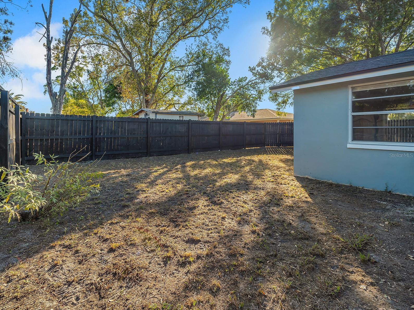 Image 10 of 40 For 7210 Embassy Boulevard