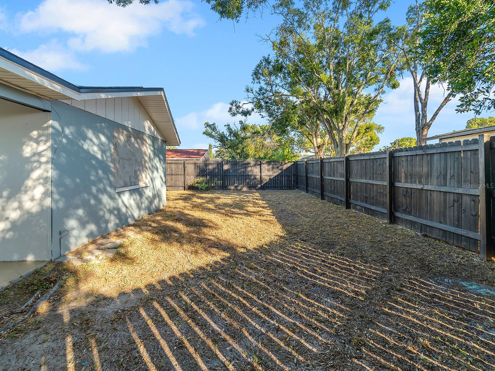 Image 11 of 40 For 7210 Embassy Boulevard