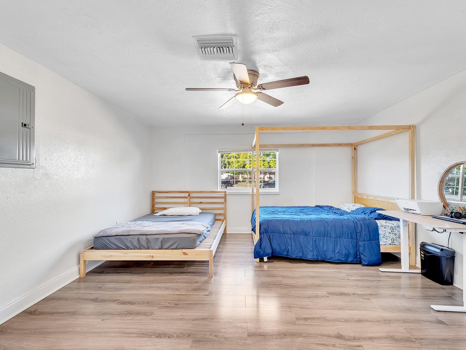 Image 16 of 40 For 7210 Embassy Boulevard