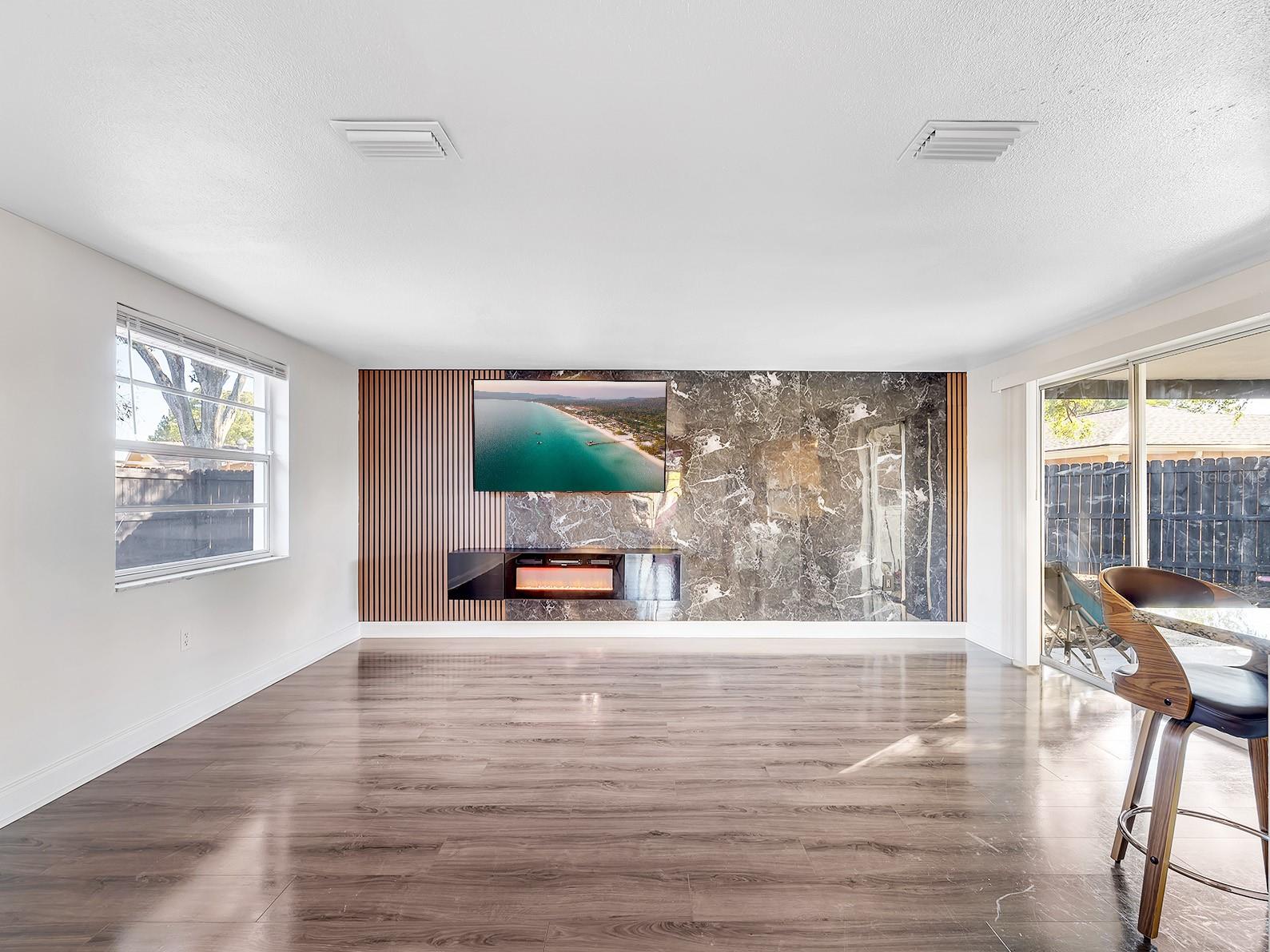 Image 34 of 40 For 7210 Embassy Boulevard