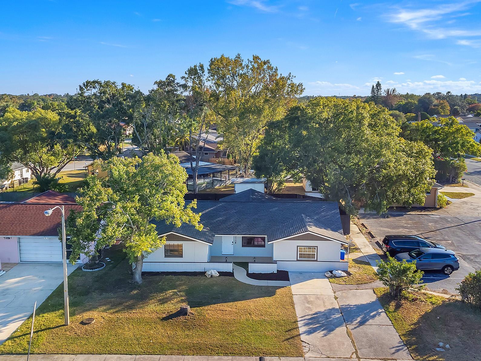 Image 8 of 40 For 7210 Embassy Boulevard