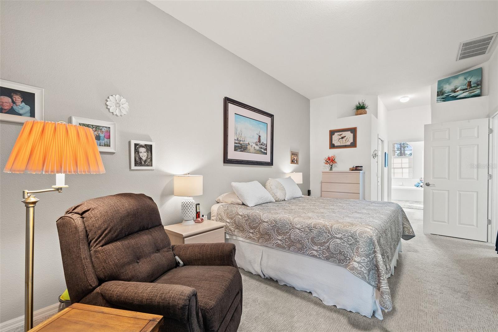 Image 24 of 51 For 18715 Dove Hollow Court