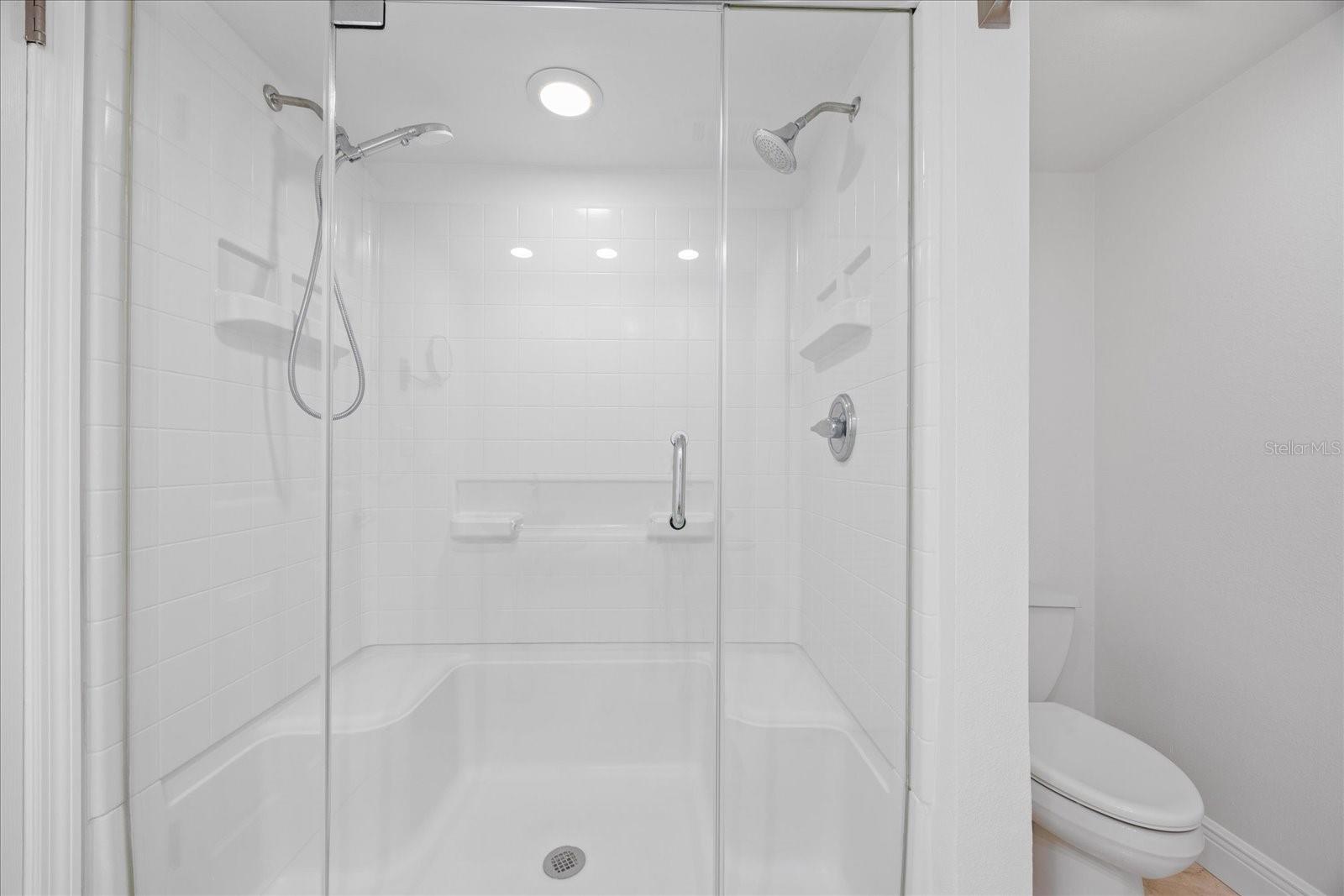 Image 21 of 50 For 100 Oakmont Lane 101