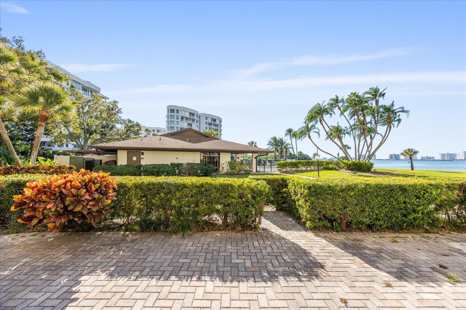 Image 24 of 50 For 100 Oakmont Lane 101