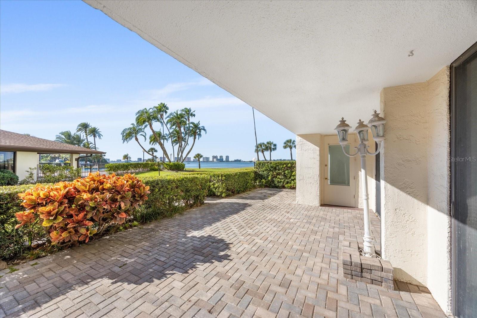 Image 25 of 50 For 100 Oakmont Lane 101