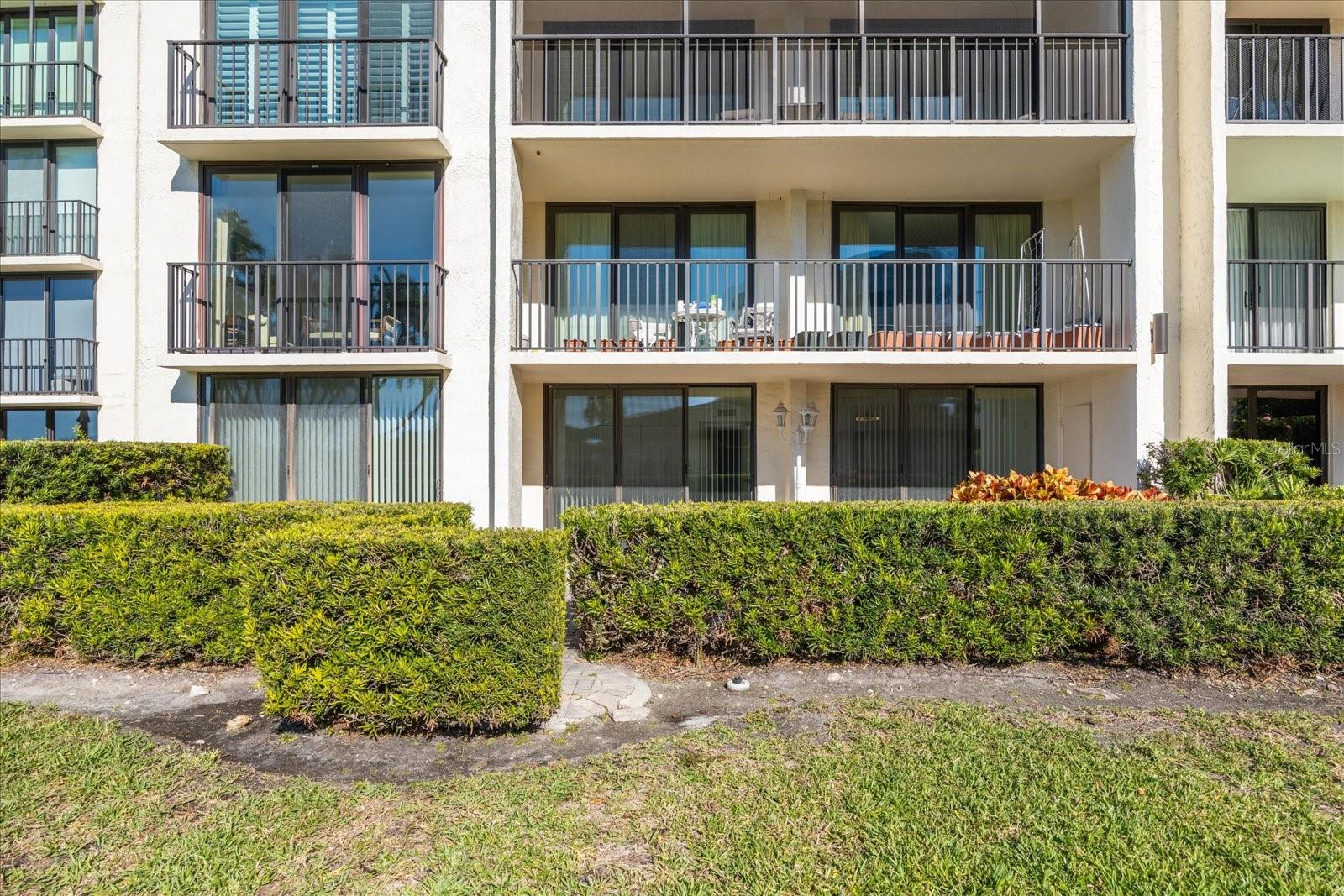 Image 26 of 50 For 100 Oakmont Lane 101