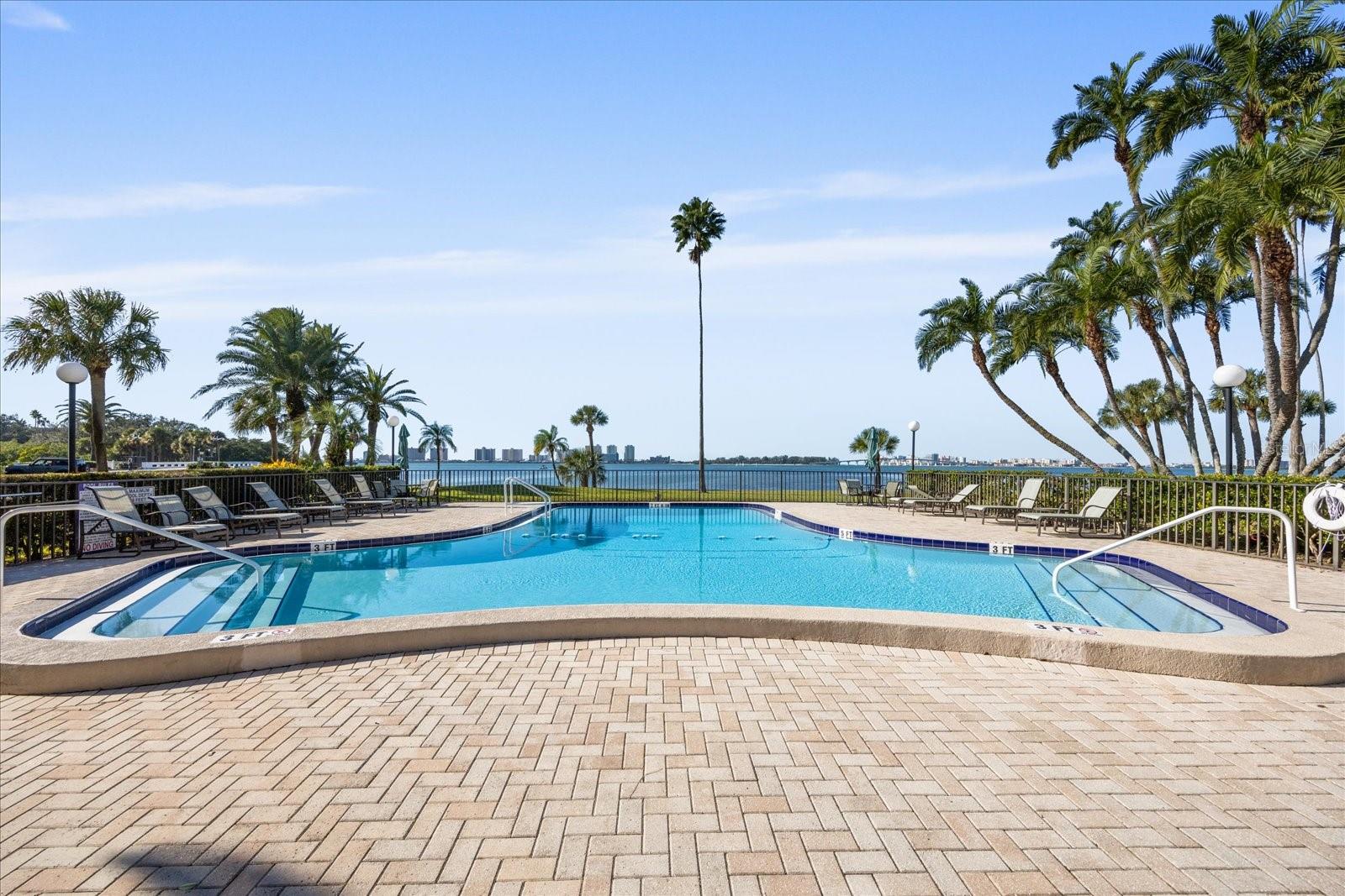 Image 29 of 50 For 100 Oakmont Lane 101