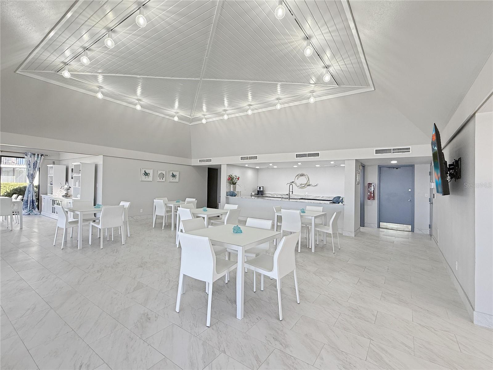 Image 30 of 50 For 100 Oakmont Lane 101