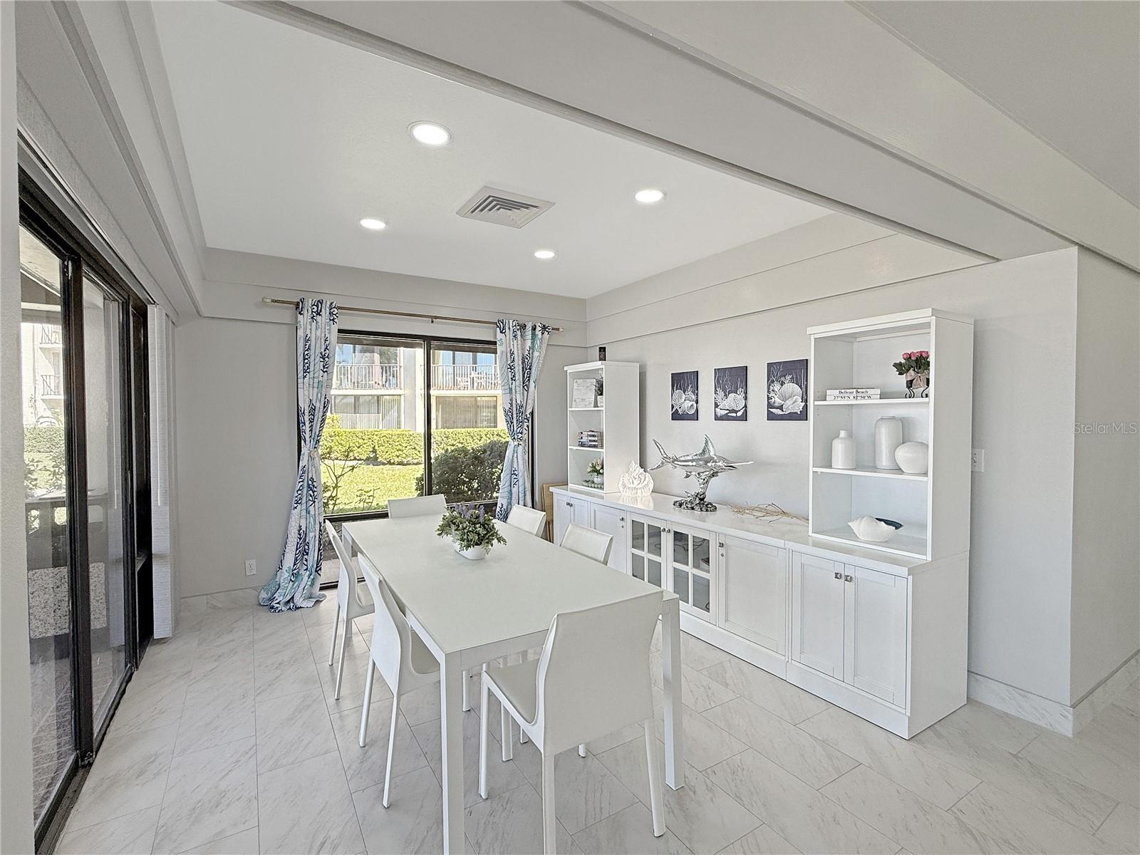 Image 32 of 50 For 100 Oakmont Lane 101