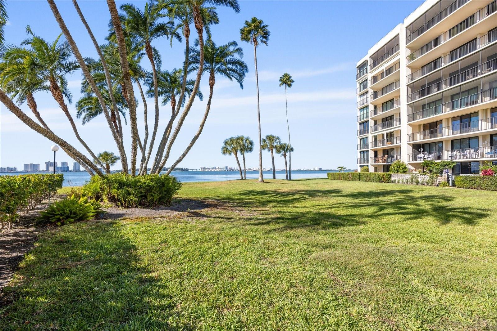 Image 33 of 50 For 100 Oakmont Lane 101