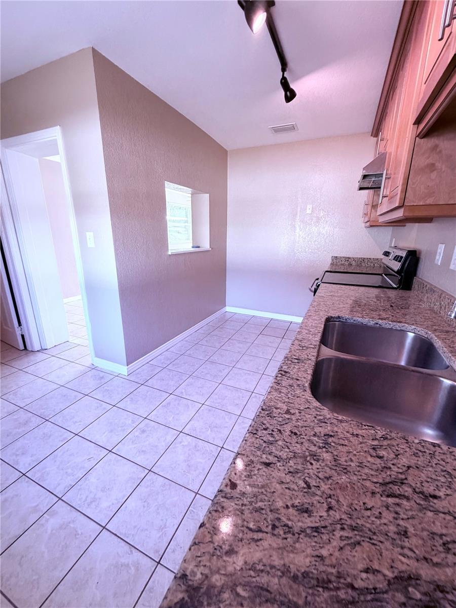 Image 11 of 16 For 1523 Jean Street