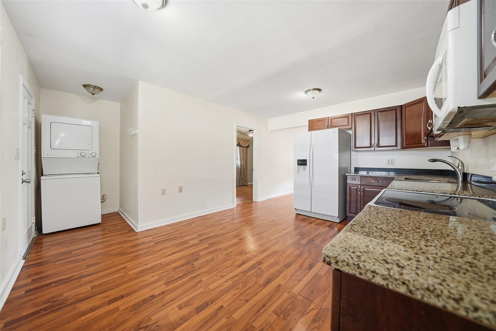 Image 13 of 35 For 533 38th Avenue N