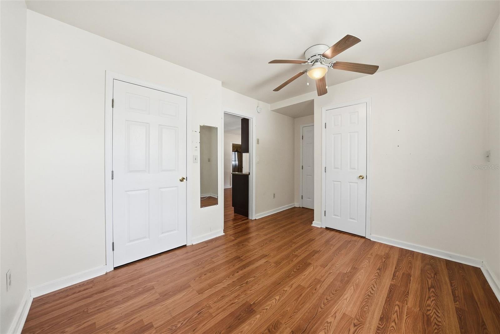 Image 17 of 35 For 533 38th Avenue N