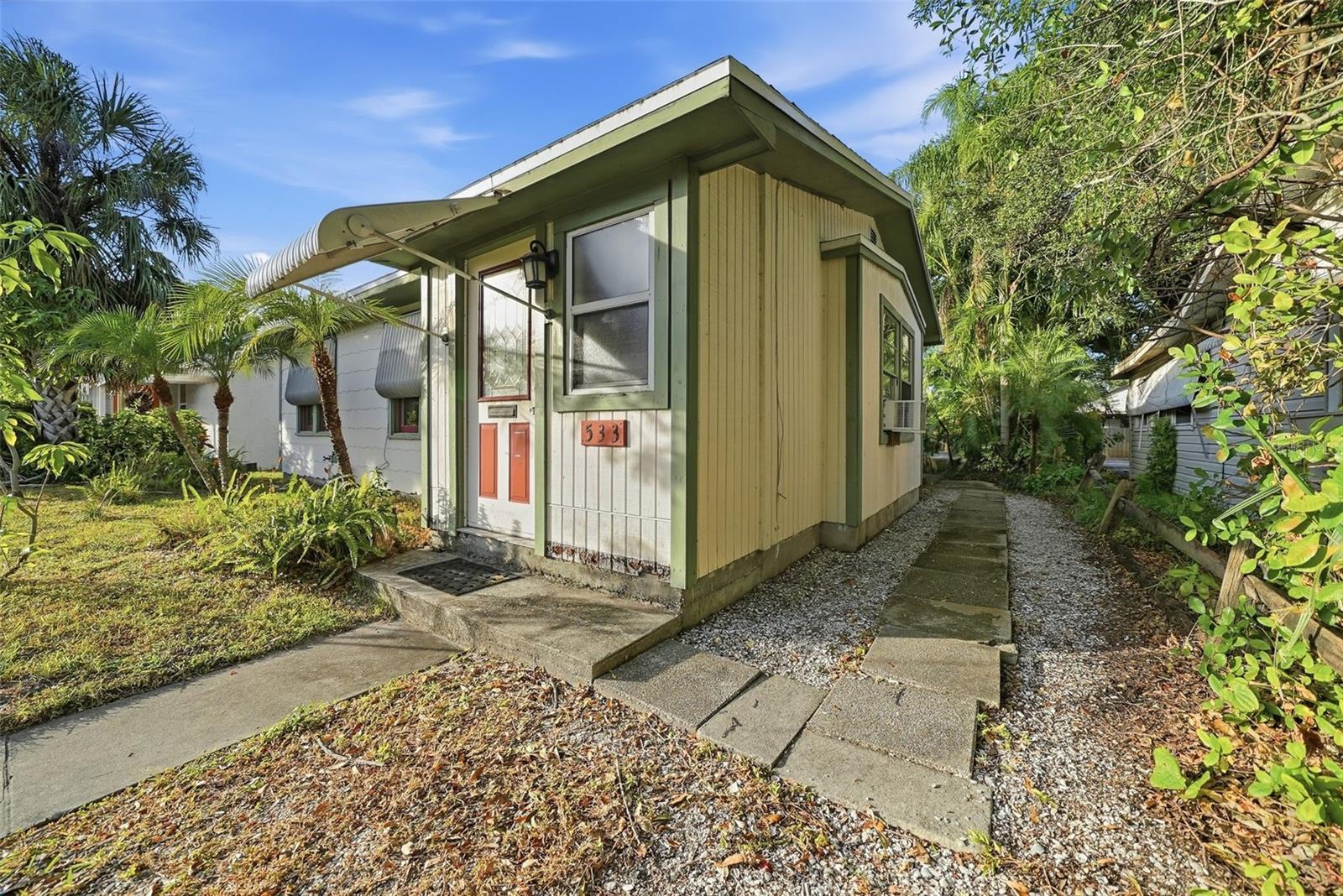 Image 3 of 35 For 533 38th Avenue N