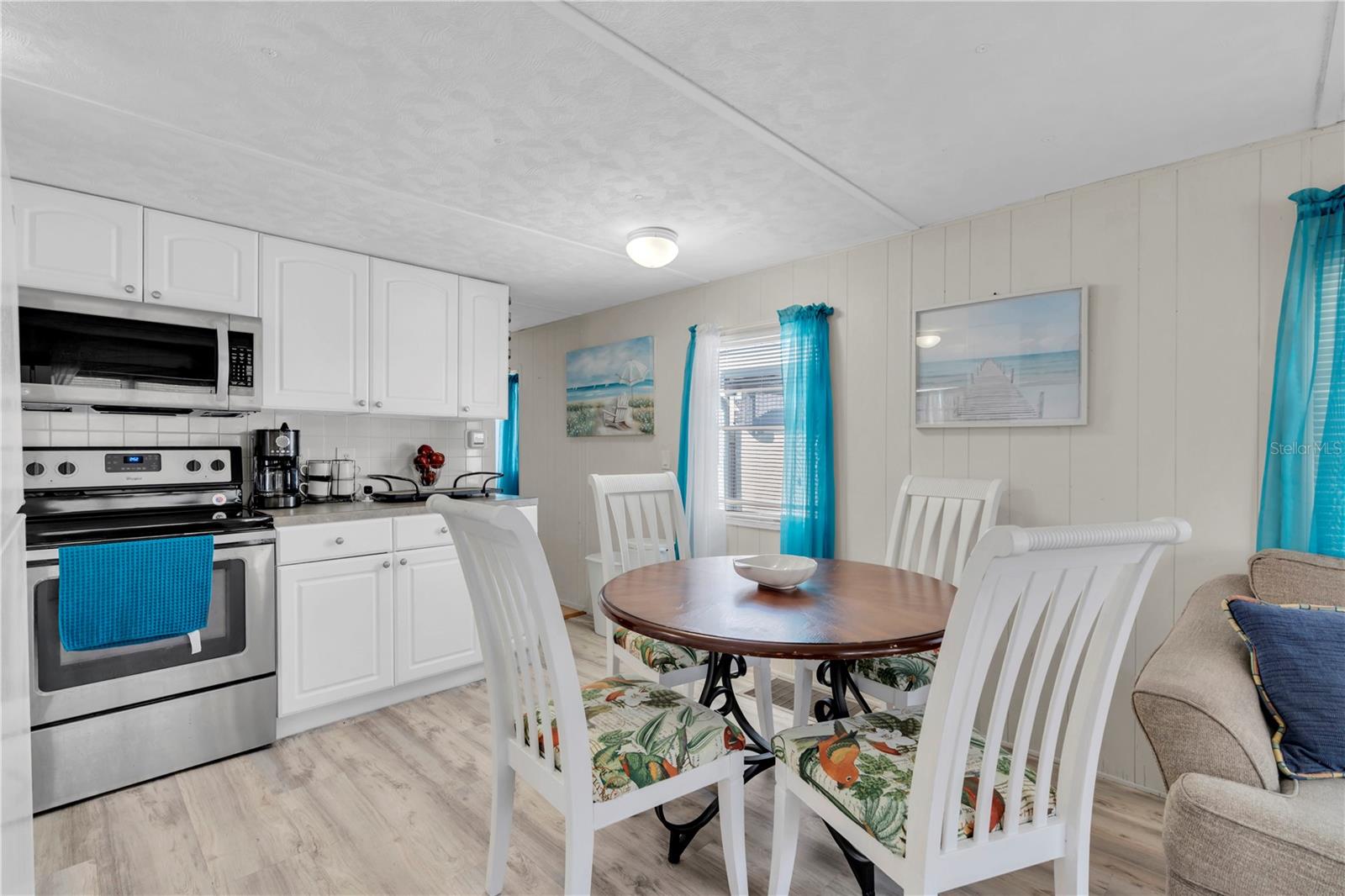 Image 9 of 35 For 7801 34th Avenue N 27