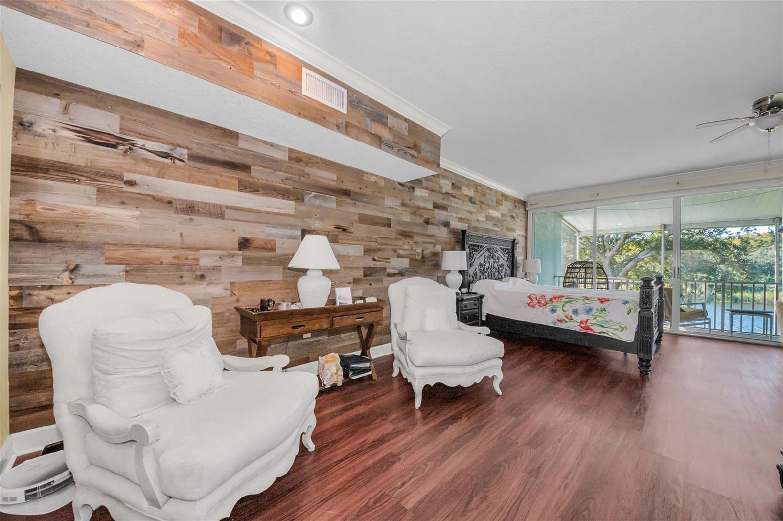 Image 27 of 79 For 1704 Lago Vista Boulevard