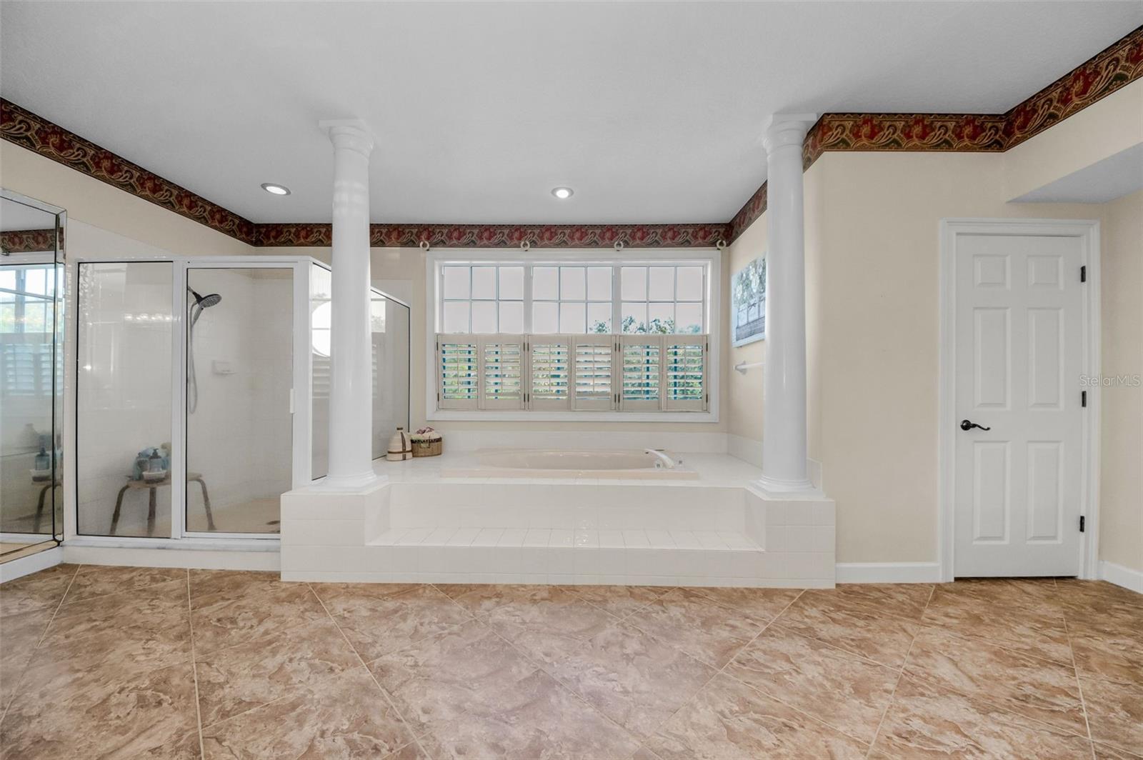 Image 32 of 79 For 1704 Lago Vista Boulevard