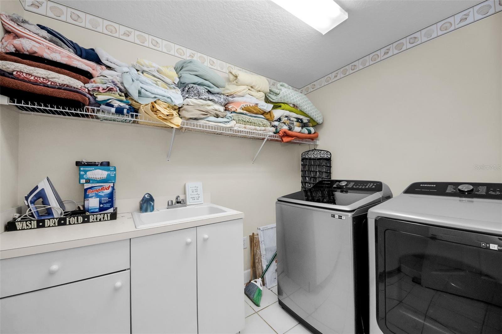 Image 35 of 79 For 1704 Lago Vista Boulevard