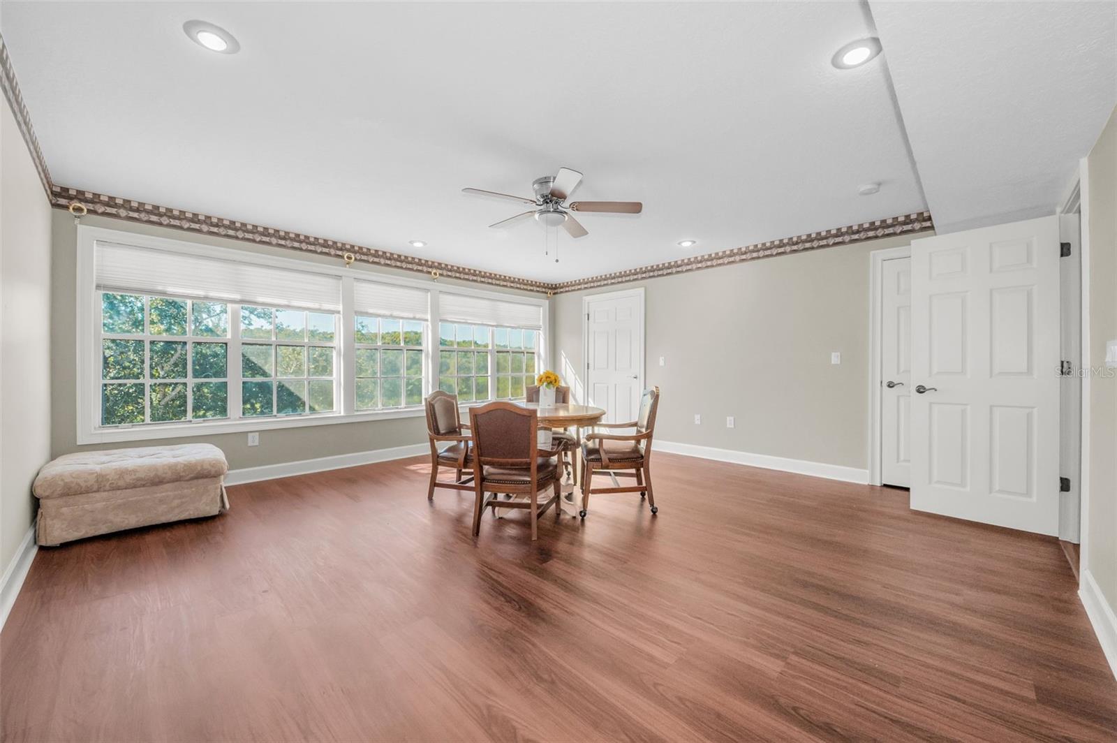 Image 43 of 79 For 1704 Lago Vista Boulevard