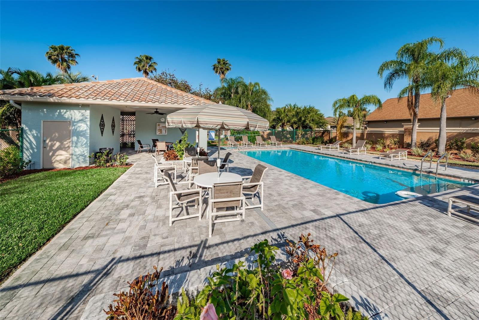 Image 73 of 79 For 1704 Lago Vista Boulevard