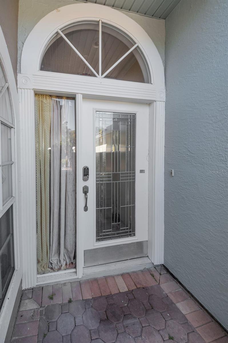 Image 8 of 79 For 1704 Lago Vista Boulevard