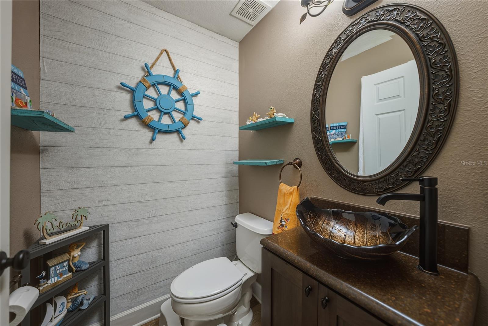 Image 10 of 38 For 10912 Johanna Avenue