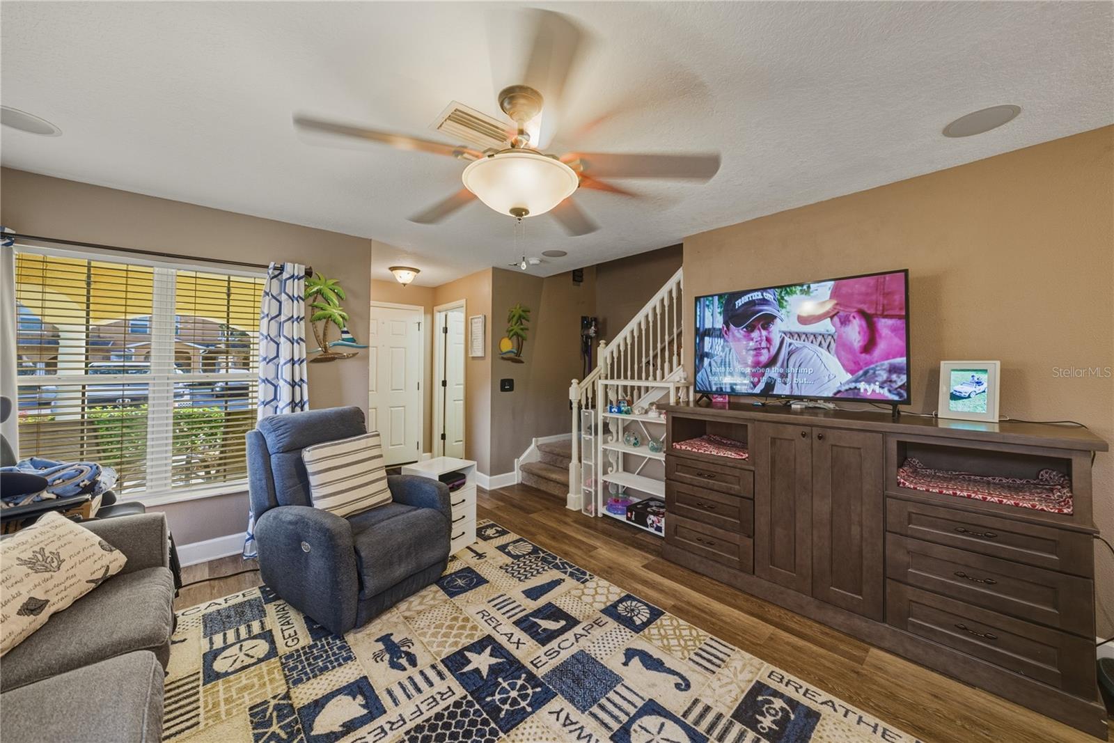 Image 13 of 38 For 10912 Johanna Avenue