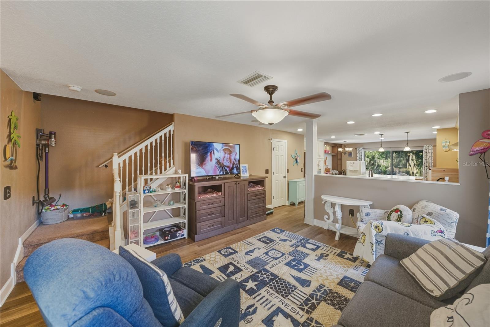 Image 14 of 38 For 10912 Johanna Avenue