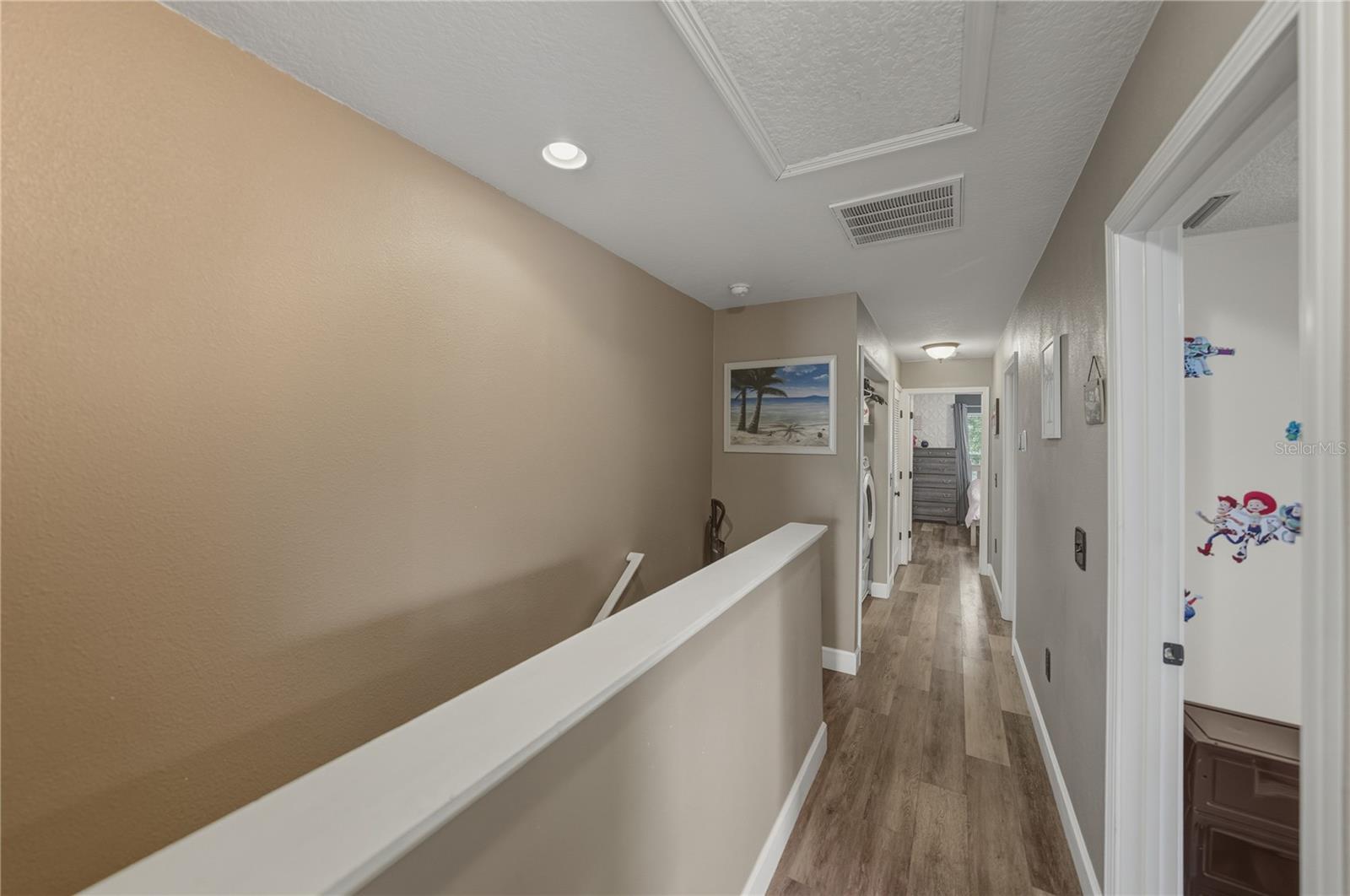 Image 24 of 38 For 10912 Johanna Avenue