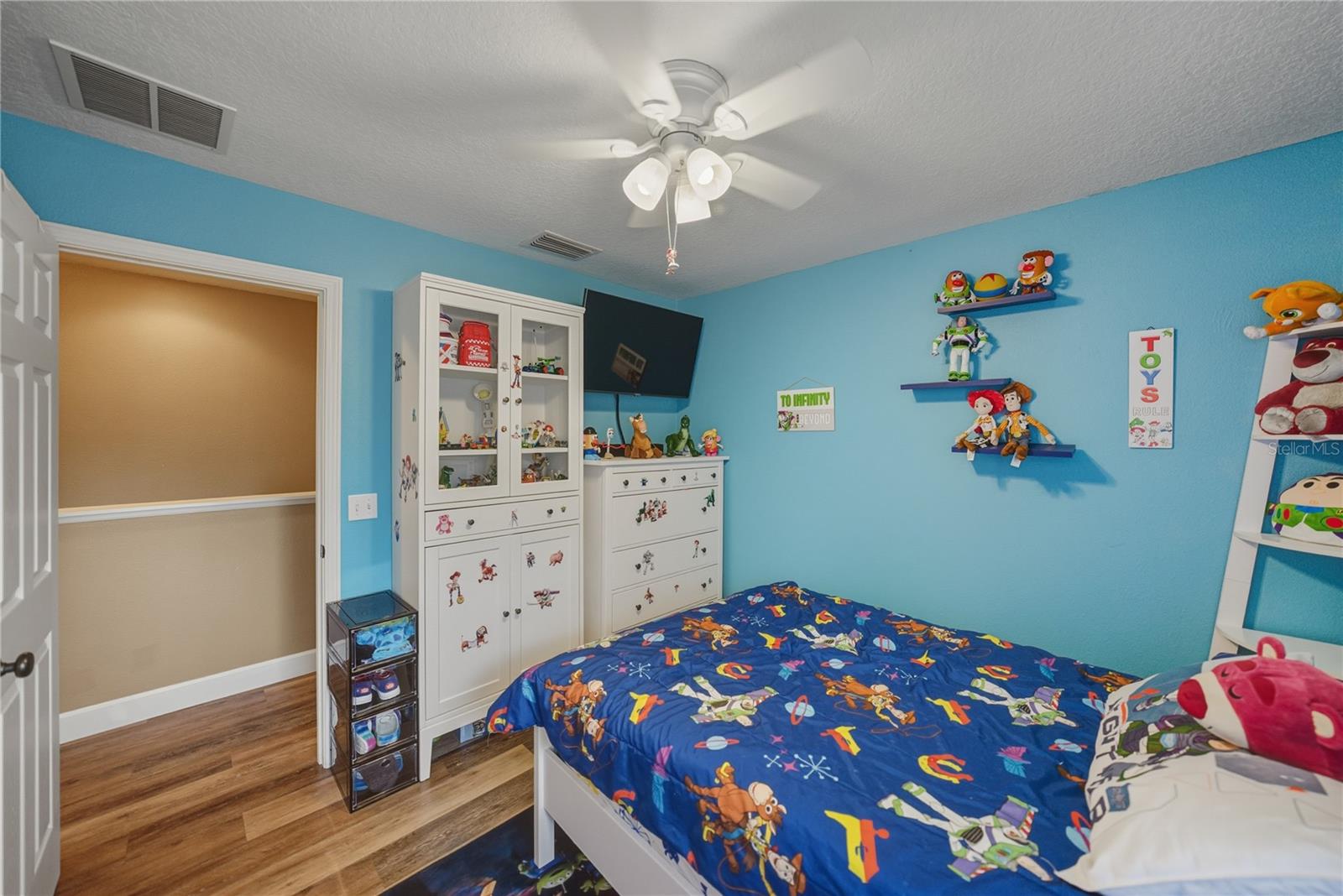 Image 29 of 38 For 10912 Johanna Avenue