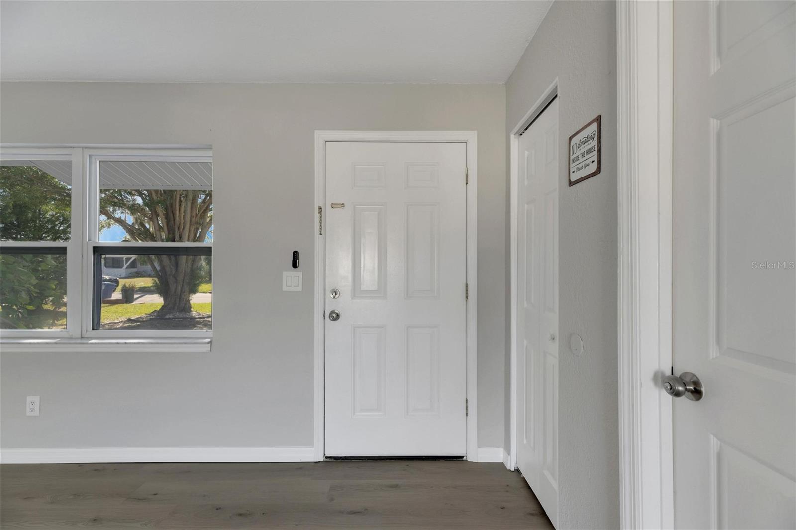 Image 11 of 73 For 527 Fox Run Trail