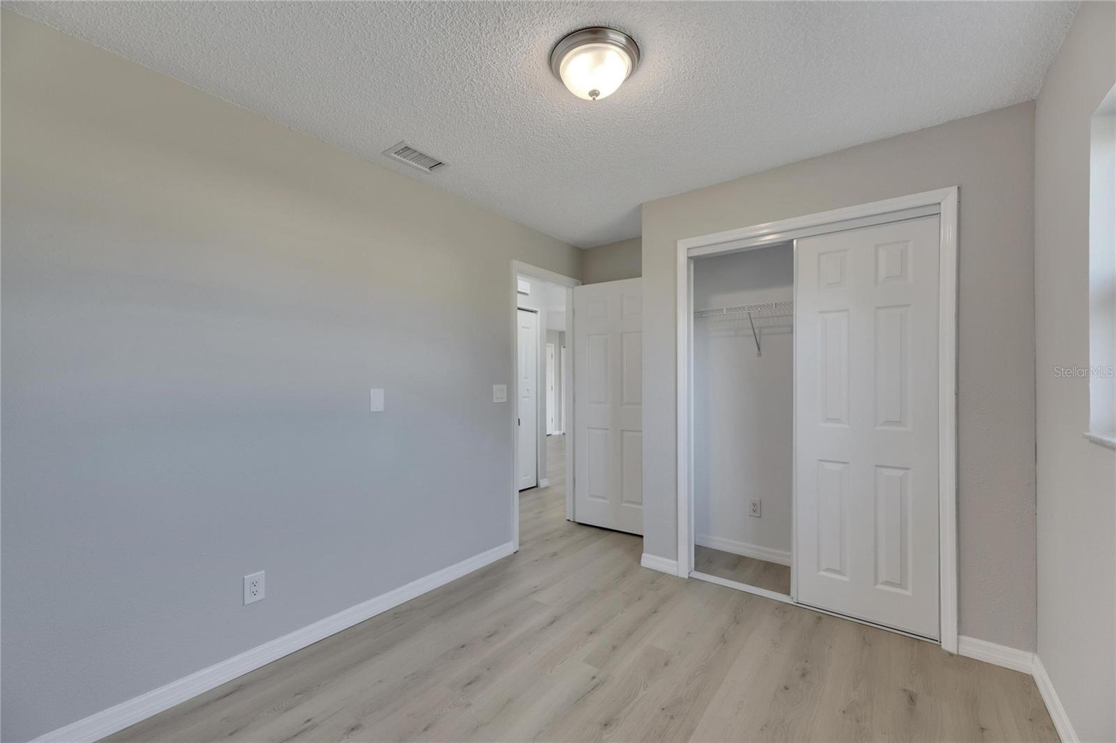 Image 33 of 73 For 527 Fox Run Trail