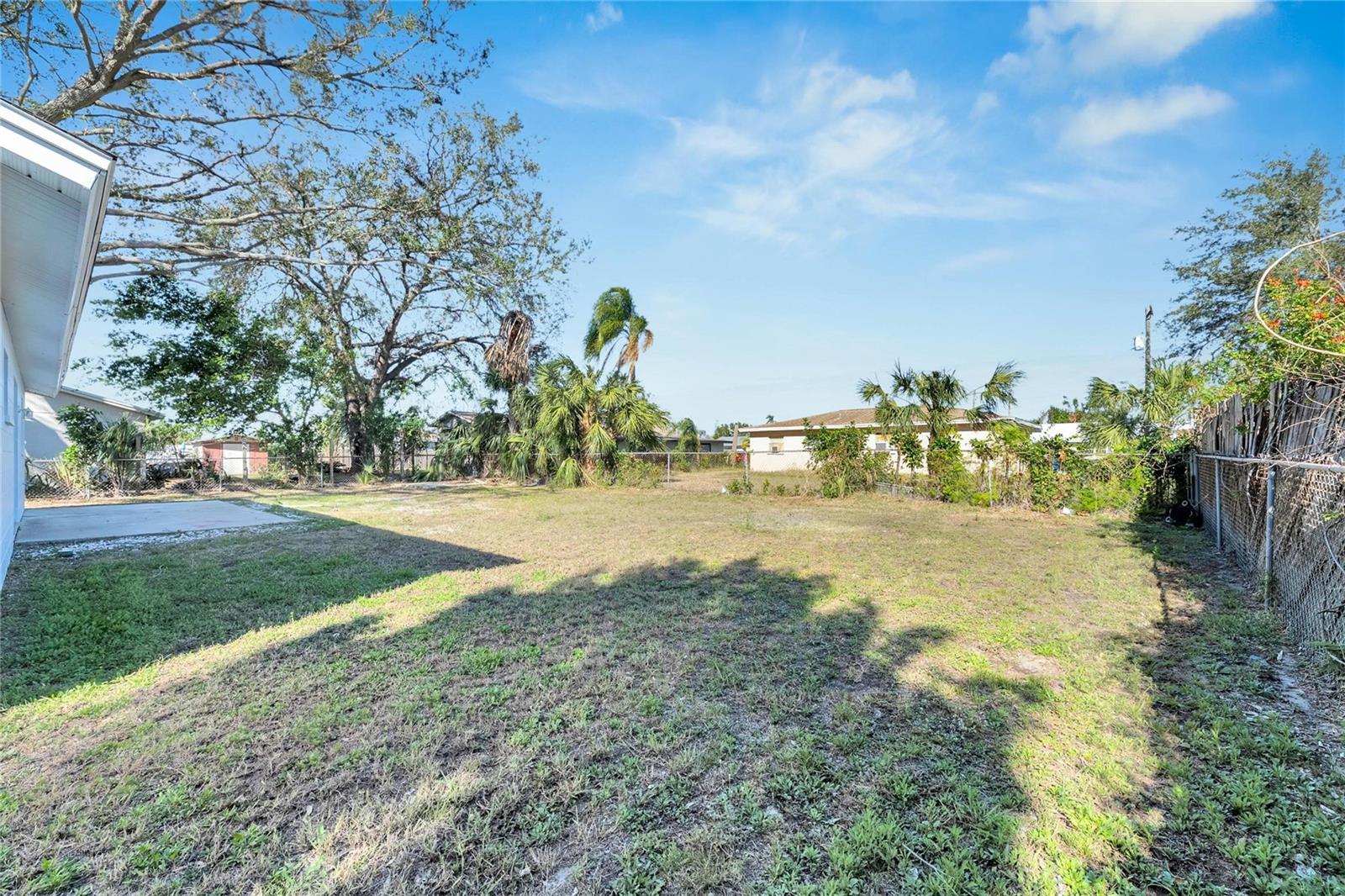 Image 44 of 73 For 527 Fox Run Trail