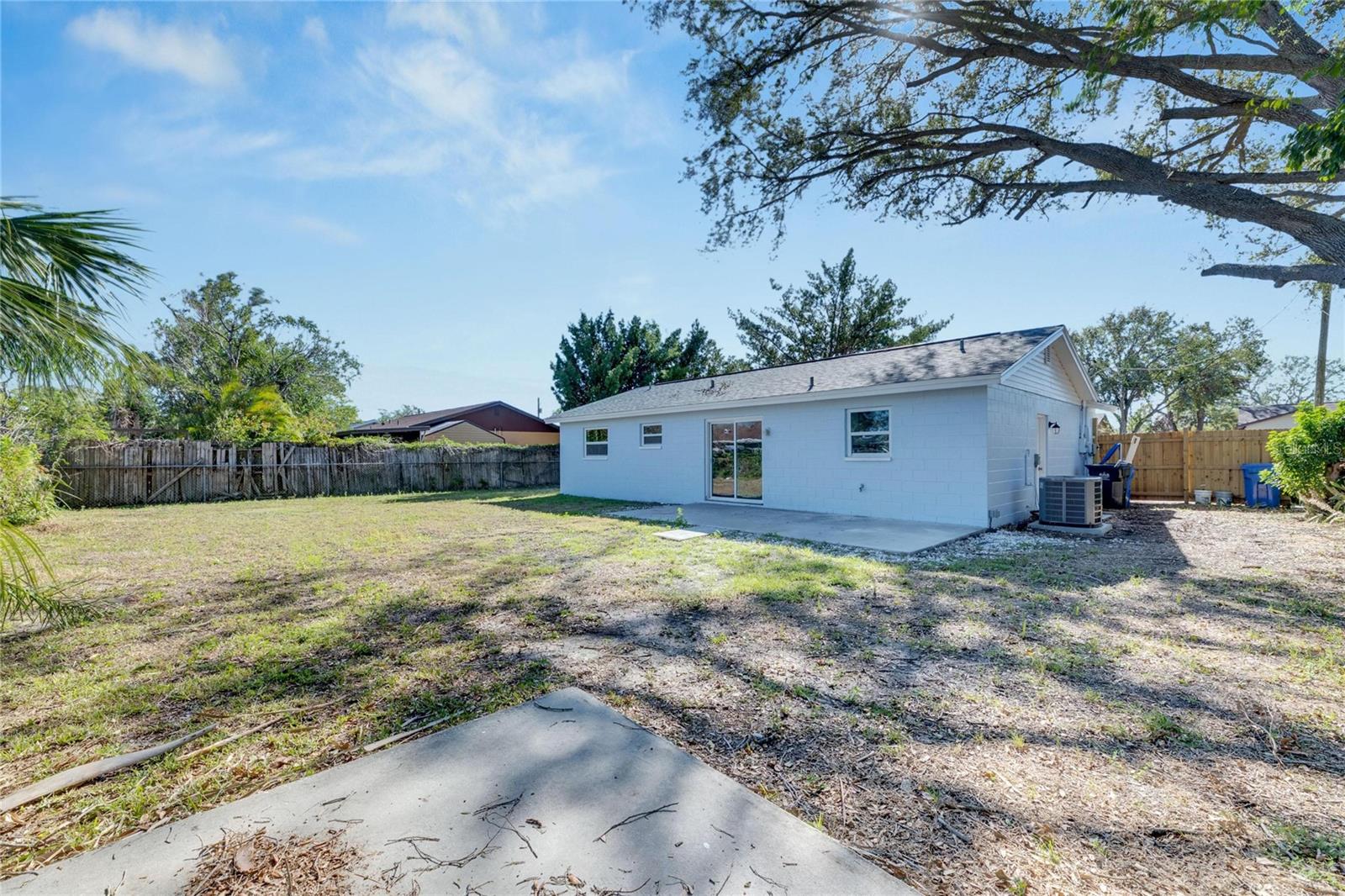 Image 47 of 73 For 527 Fox Run Trail