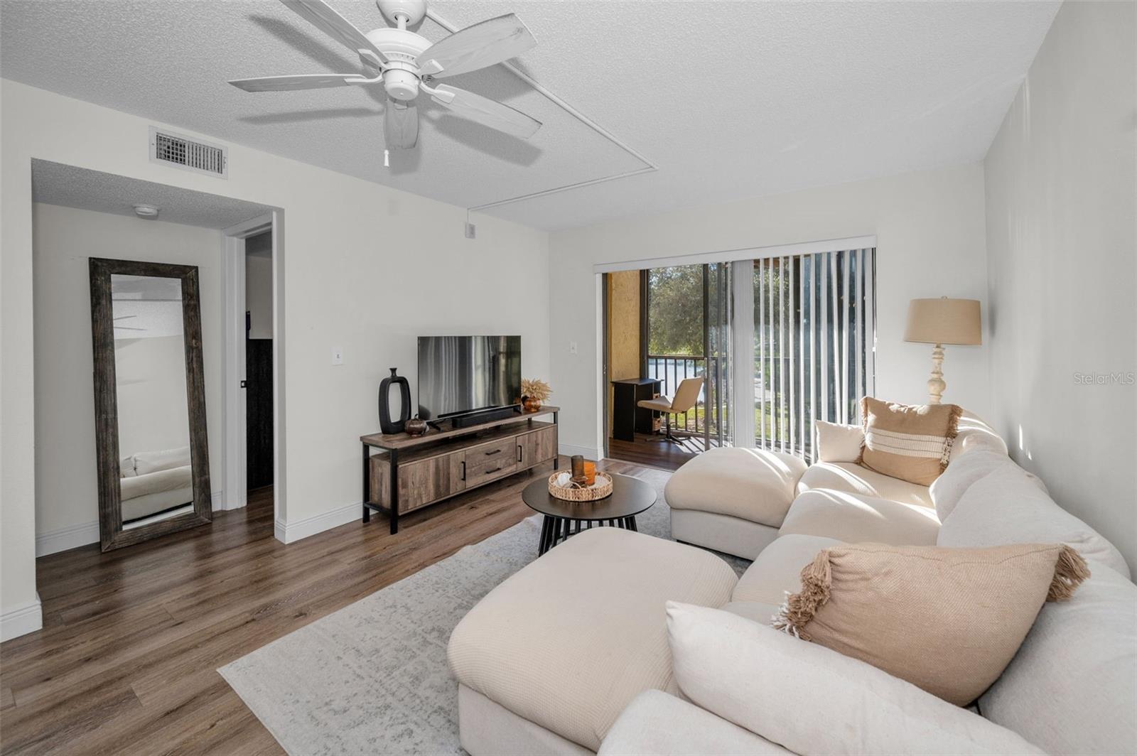 Image 13 of 65 For 5775 Park Street N 211