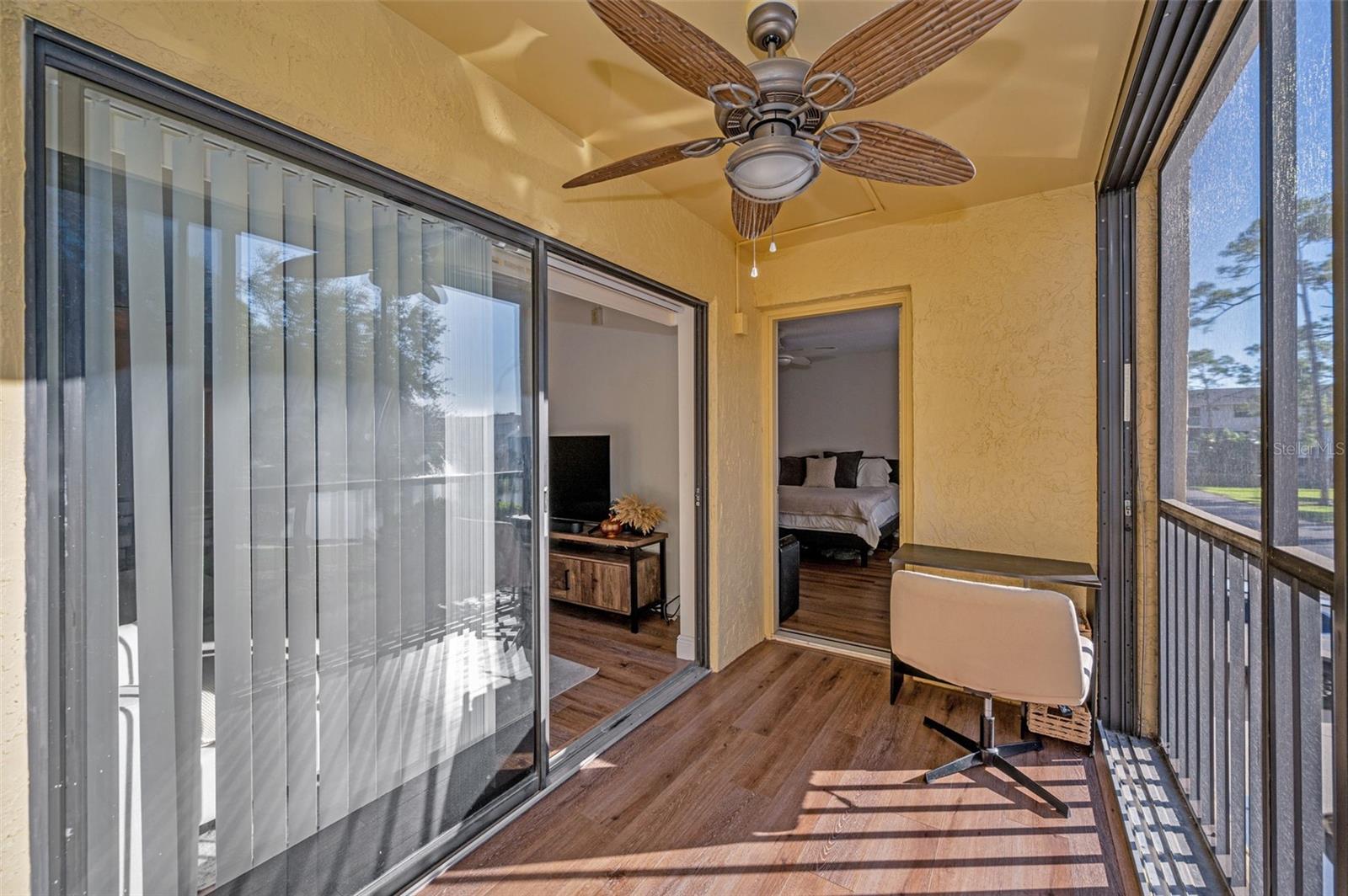 Image 21 of 65 For 5775 Park Street N 211