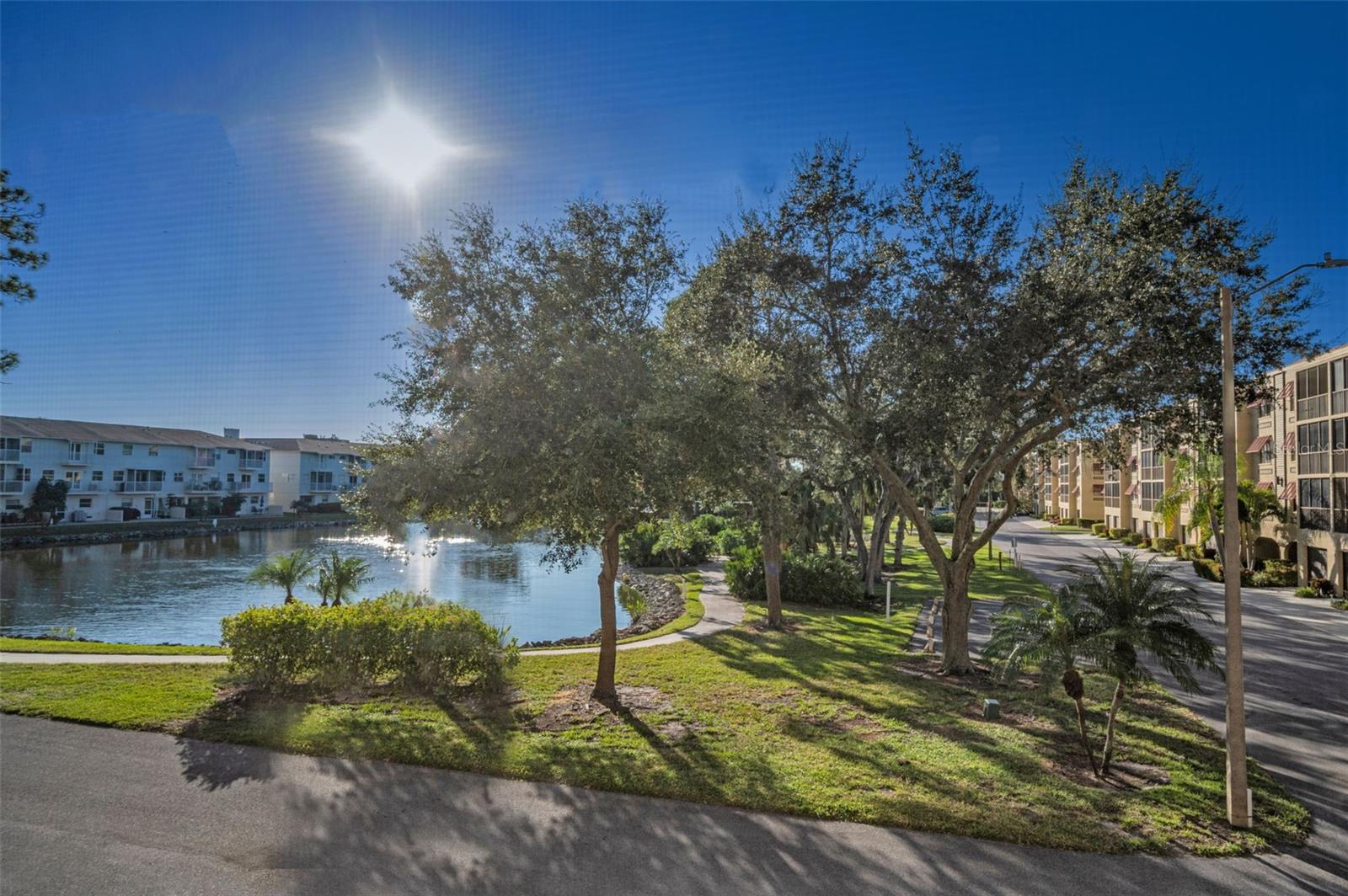 Image 22 of 65 For 5775 Park Street N 211