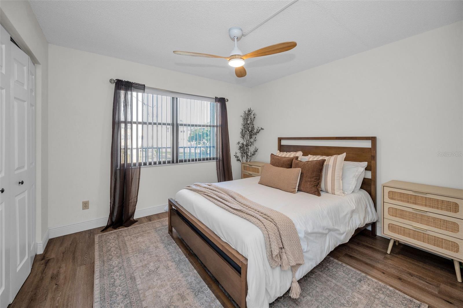 Image 28 of 65 For 5775 Park Street N 211