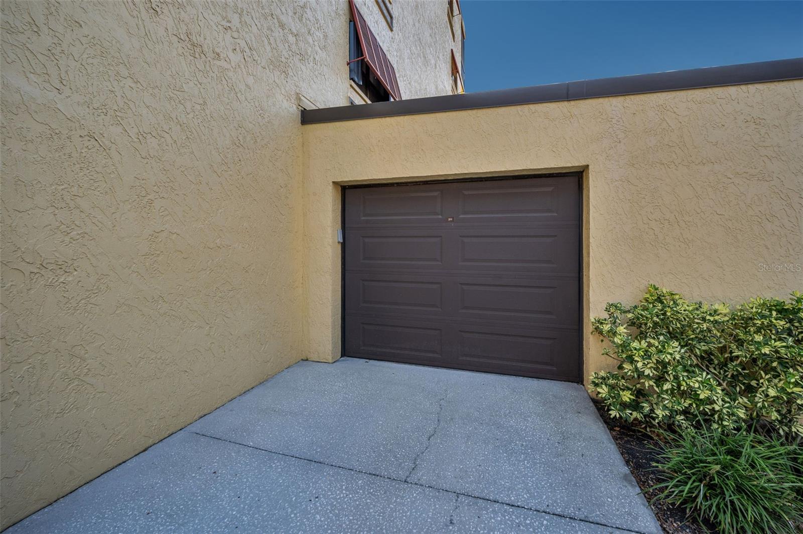 Image 35 of 65 For 5775 Park Street N 211