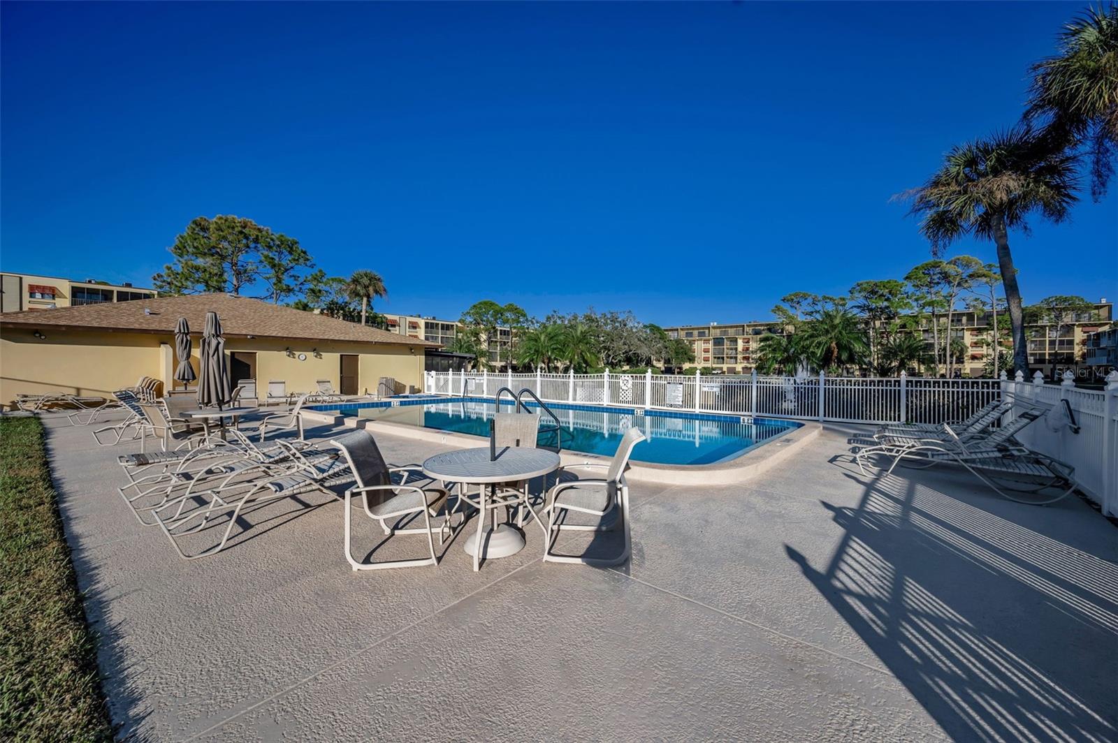 Image 38 of 65 For 5775 Park Street N 211