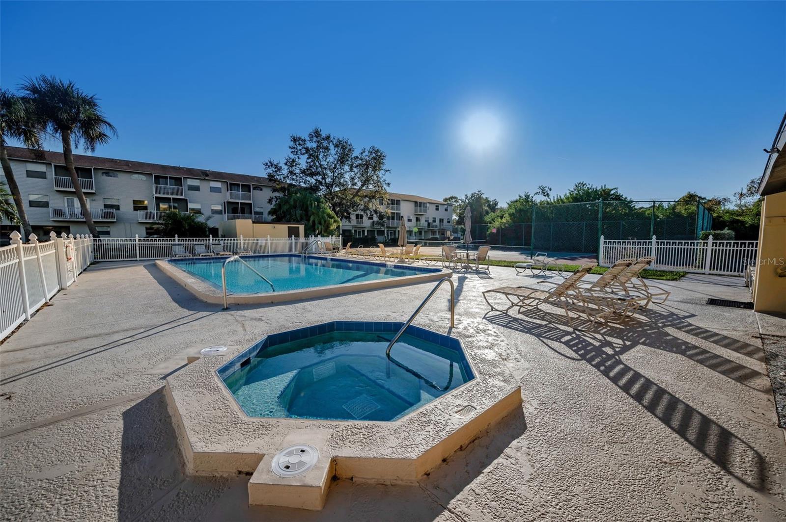 Image 39 of 65 For 5775 Park Street N 211